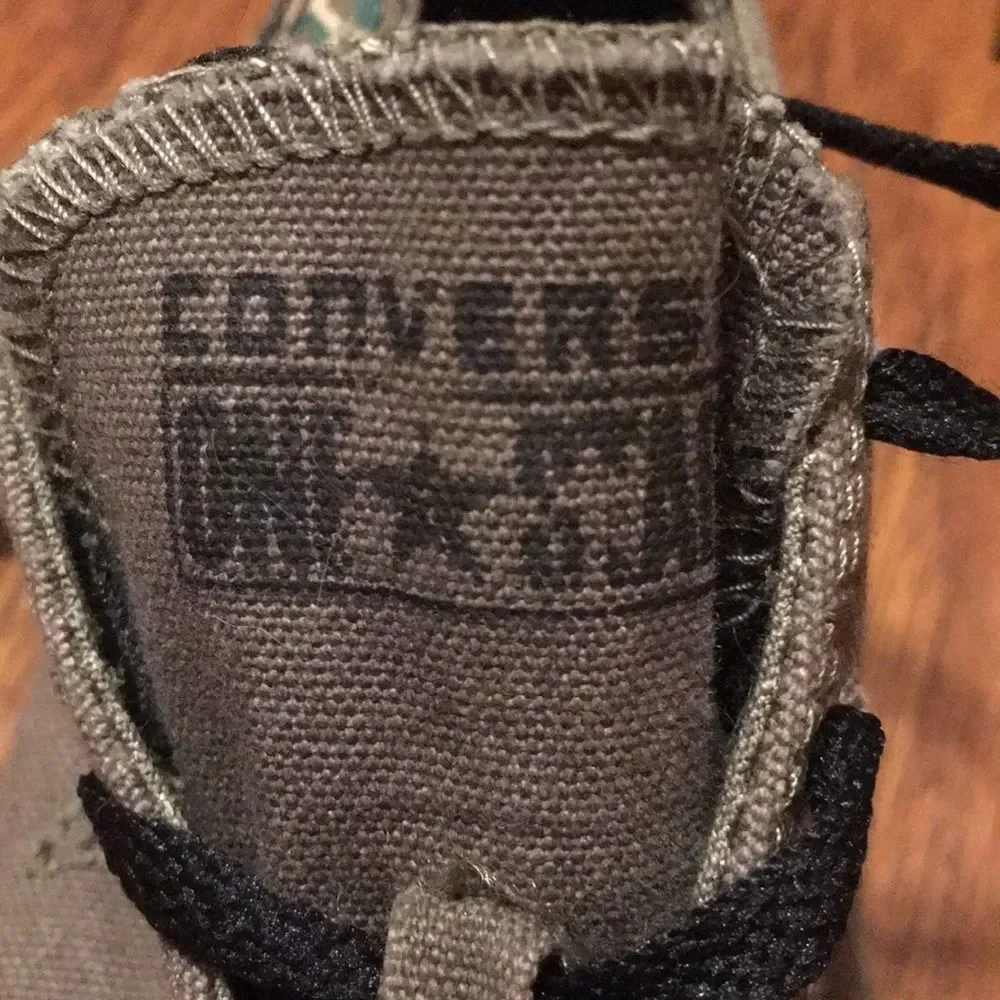 Converse One Star Gray Camo Skull Sneakers Youth 5